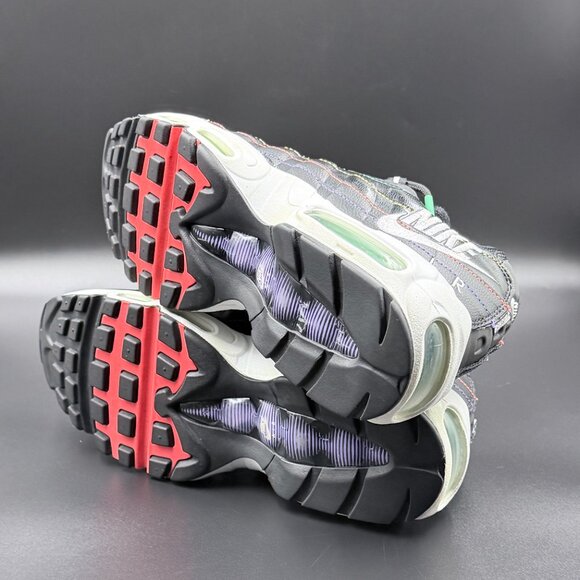 Wmns Nike Air Max 95 Premium 'Windbreaker' - Picture 9 of 12